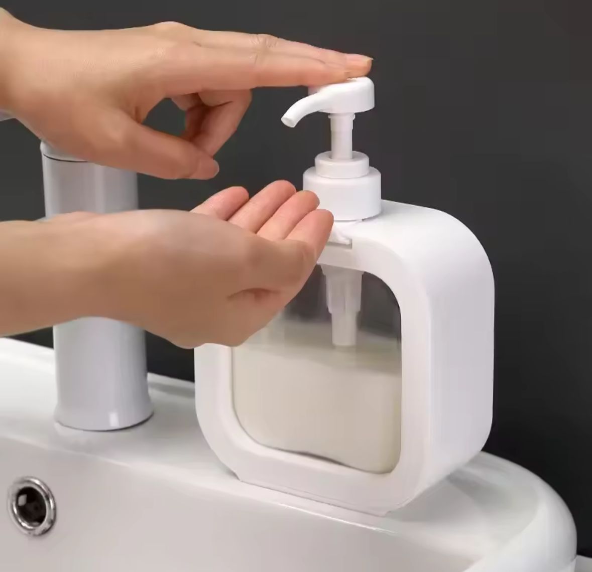 DISPENSADOR DE JABÓN LIQUIDO