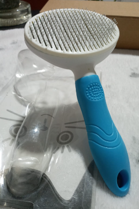 Cepillo Quita Pelusa con Expulsador